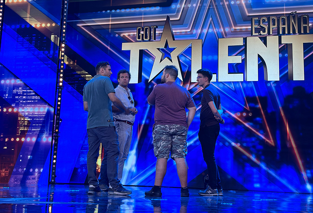 equipo de instalacion de pantallas led visualmax e got talent